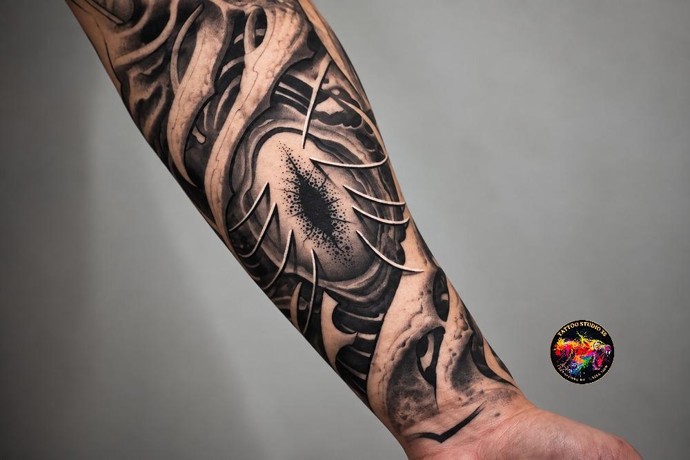 Mind-Blowing Biomechanical Tattoo Designs You Need To See