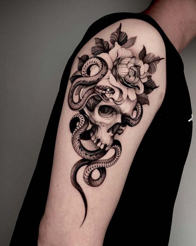 Black and Gray Tattoos: Elegant Designs That Never Go Out of Style