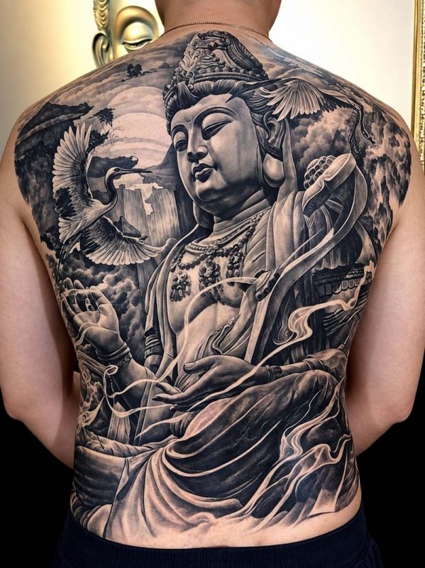 Black and Gray Tattoos: Elegant Designs That Never Go Out of Style