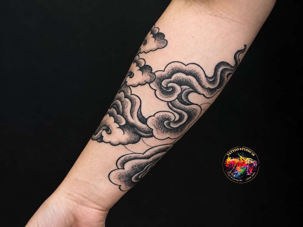 Japanese Cloud Tattoo Ideas With Meaning And Timeless Beauty