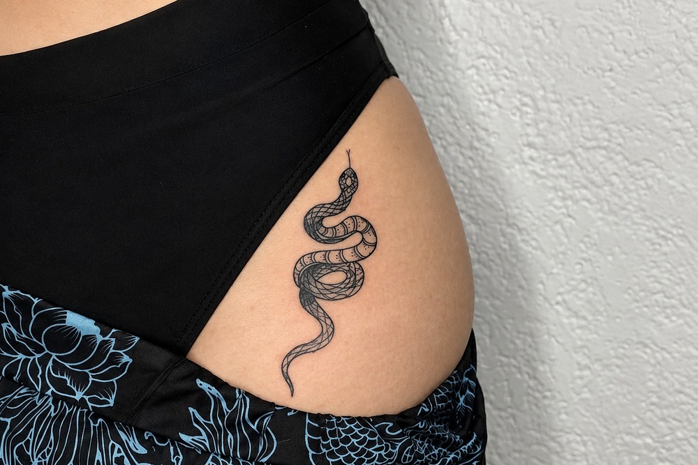 Simple But Stunning Minimalist Tattoo Ideas For Everyone