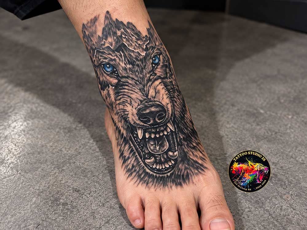 Should You Tattoo Your Fingers, Hands Or Feet? What To Consider